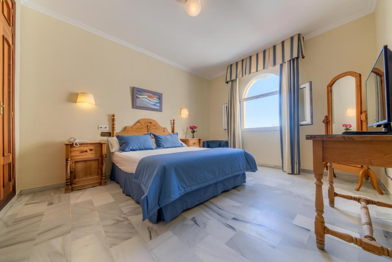 Hotel La Espanola Chipiona Bagian luar foto